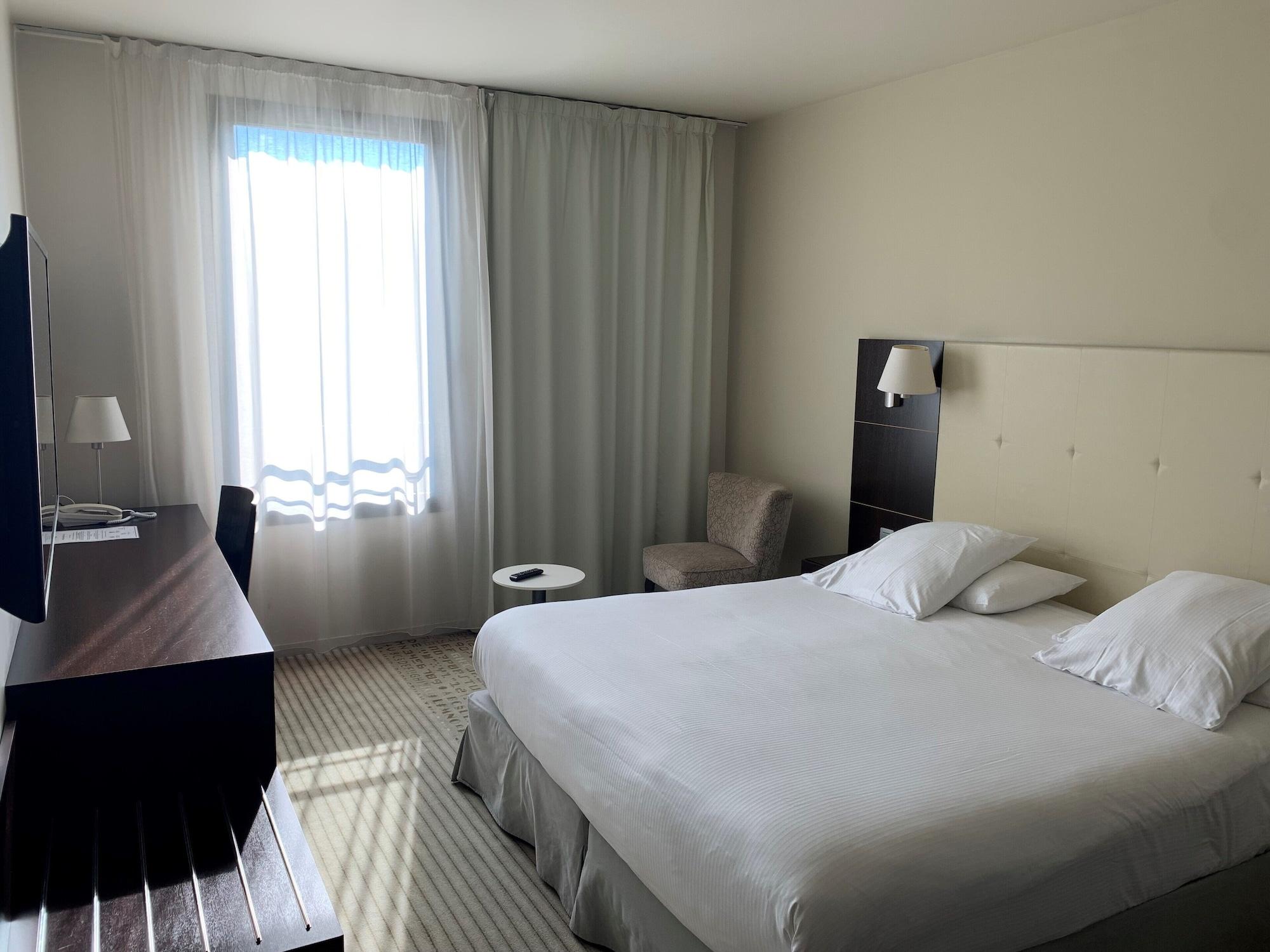 Mercure Aix-En-Provence La Duranne Gare Tgv Luaran gambar